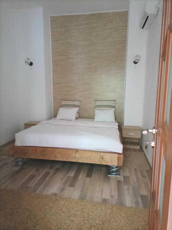 Luta Apartment *